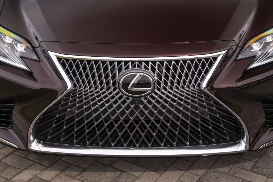 Детали экстерьера Lexus LS500 Inspiration Series 2019 года  (NA) (фото 6 из 11)